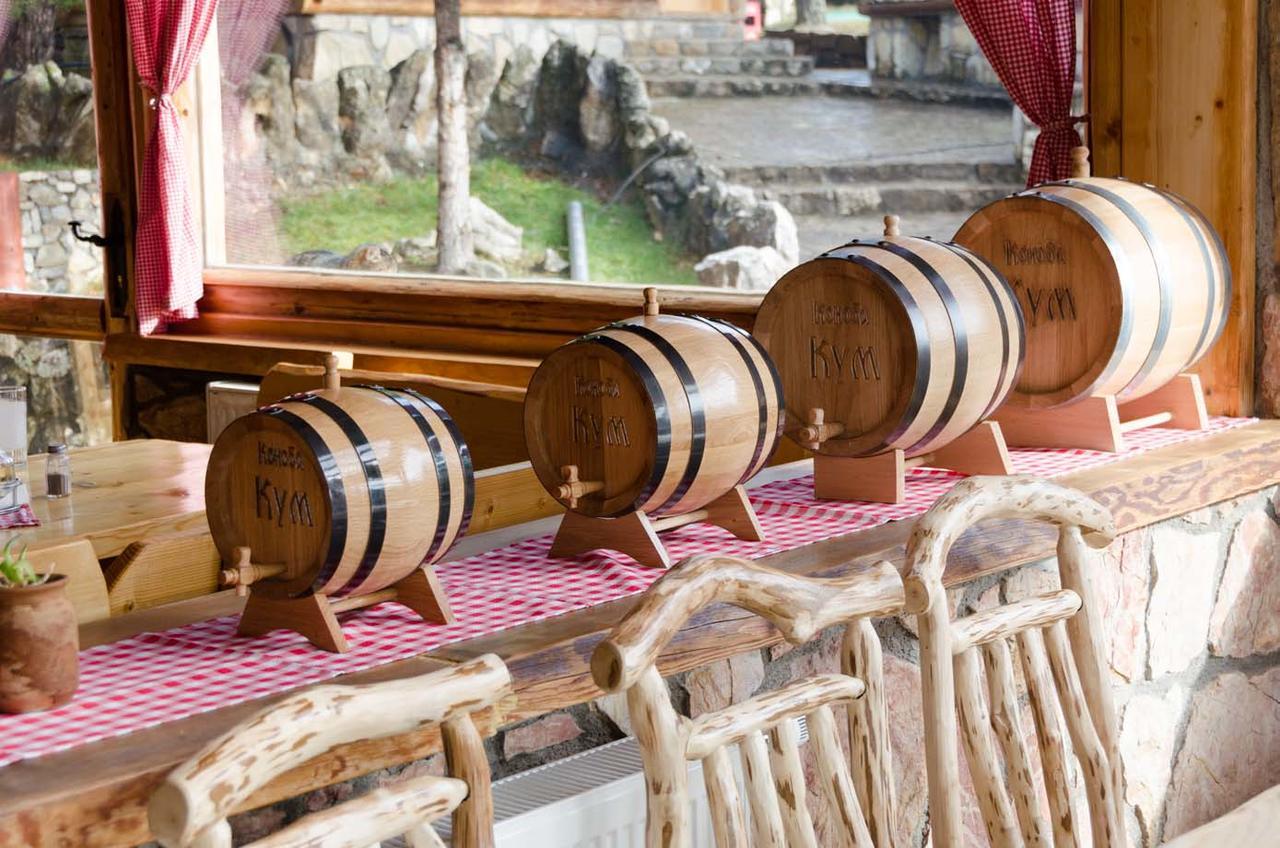 Etno Naselje Kum Bed and Breakfast Sokolac  Buitenkant foto