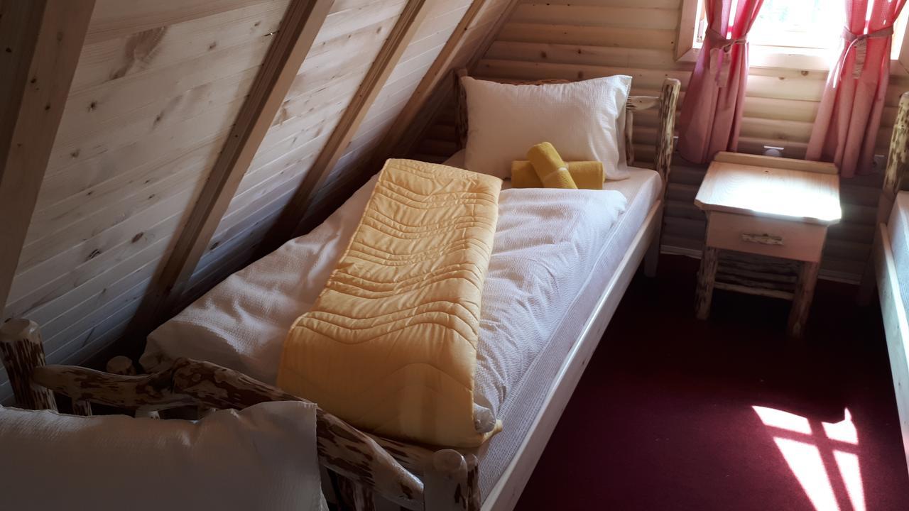Etno Naselje Kum Bed and Breakfast Sokolac  Buitenkant foto